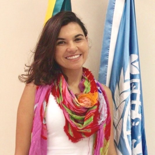 Headshot for Lynn Banaszak